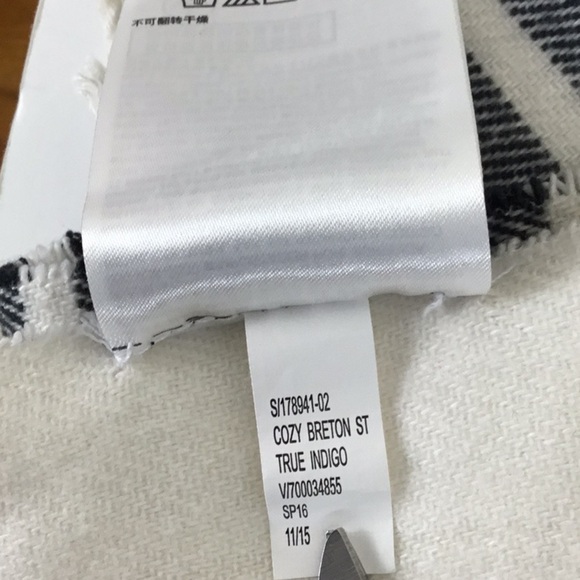 Gap Cozy Breton Stripe Scarf Wrap - Picture 4 of 5